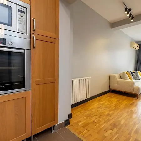 Spacious Fourplex Detached *